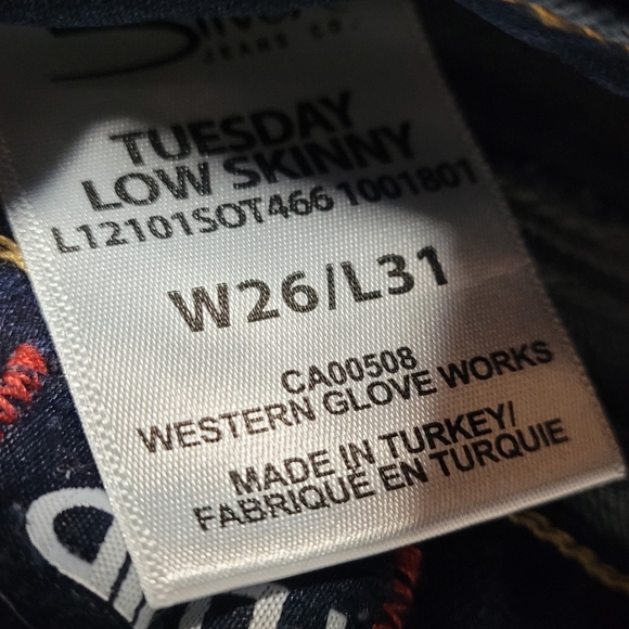 Silvers - Picture 2 of 2